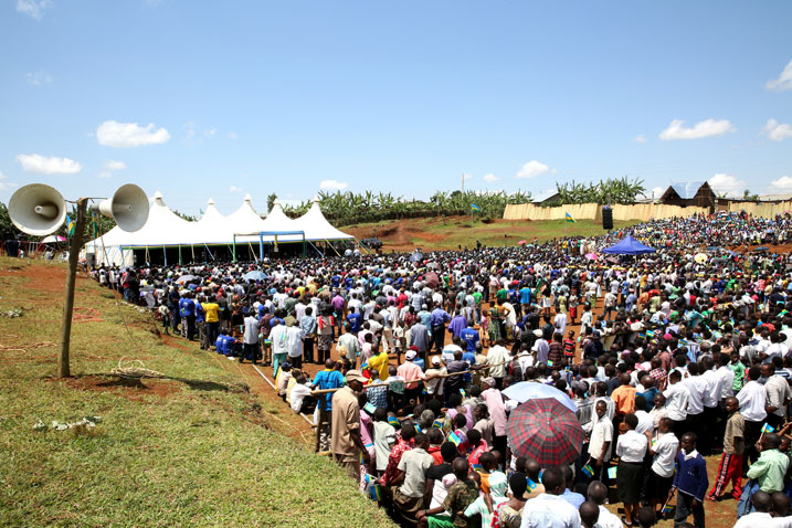 Abaturage ba Gikomero baje ari benshi kwakira Perezida Kagame.