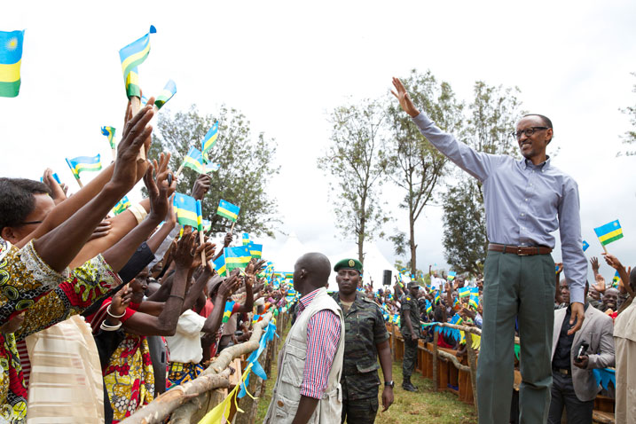 Abaturage b'akarere ka Kirehe bakiriye Perezida Kagame n'ibyishimo byinshi.
