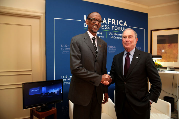 Perezida Kagame hamwe n'uwahoze ayobora umujyi wa New York, Michael Bloomberg.