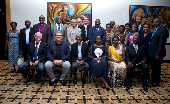 Perezida Kagame na madamu we bari kumwe na Pasiteri Rick Warren hamwe n
