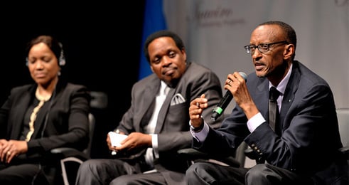 Perezida Kagame na Ambasaderi Nkurunziza basubiza ibibazo byabajijwe n'abitabiriye Rwanda Day.