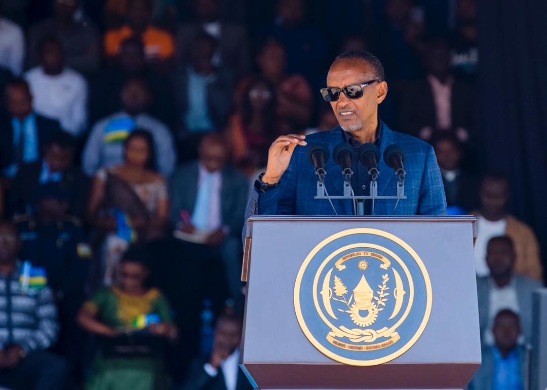 Perezida Kagame yanenze abayobozi bazarira mu nshingano