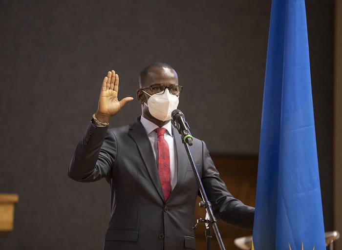 Senateri Uwizeyimana Evode