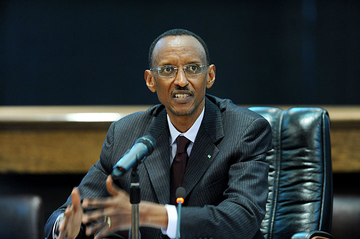 Perezida Kagame yoherereje abanya Singapore ubutumwa bwo kwifatanya na bo mu kababaro.