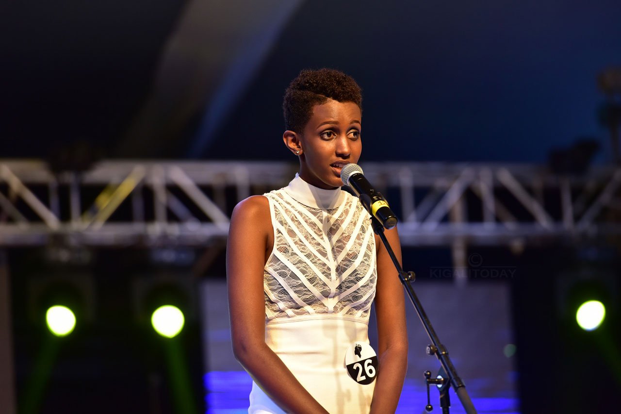 Kuva Miss Rwanda 2017 yatangira Miss Kalimpinya yari afite iyo nyogosho 