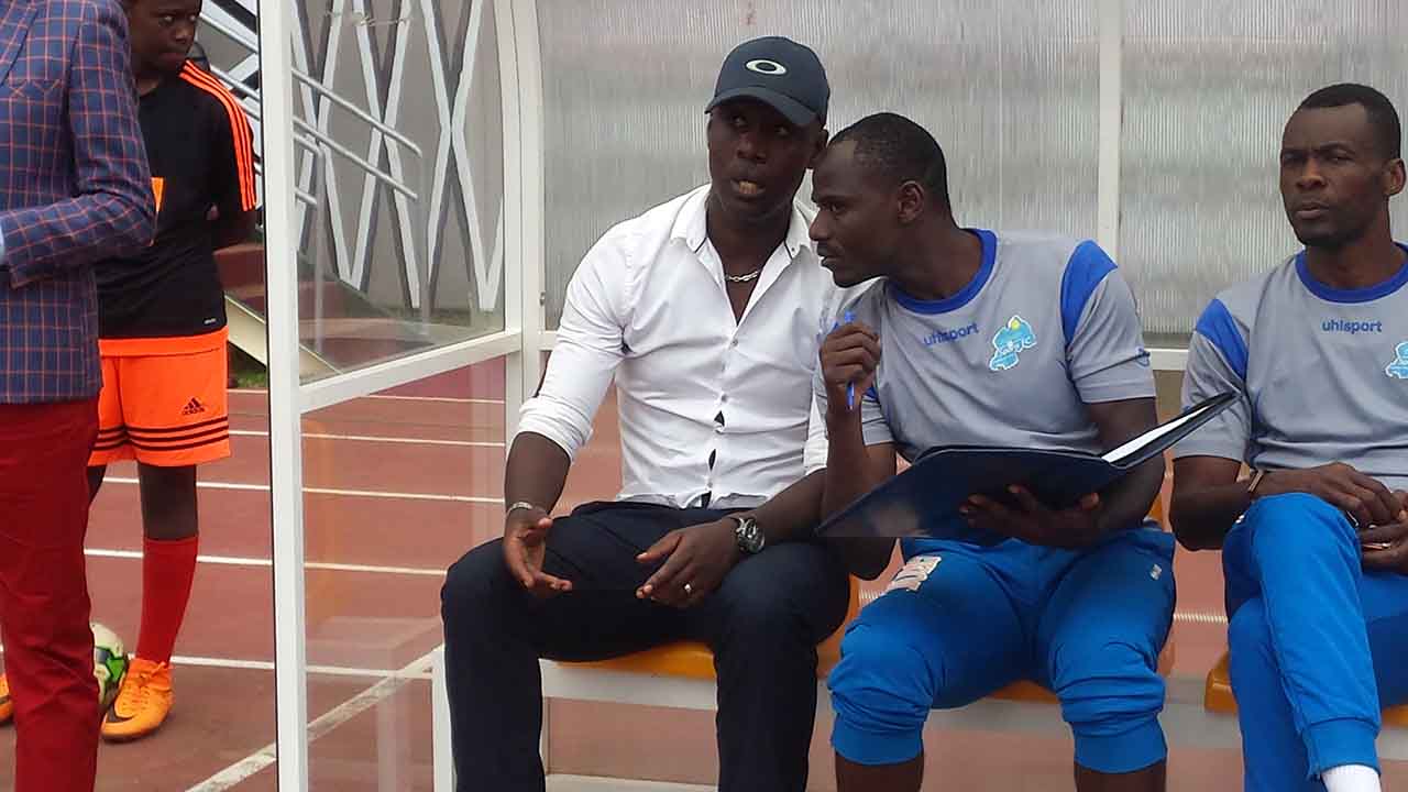 Karekezi Olivier yagabanyije igitutu cy'abafana