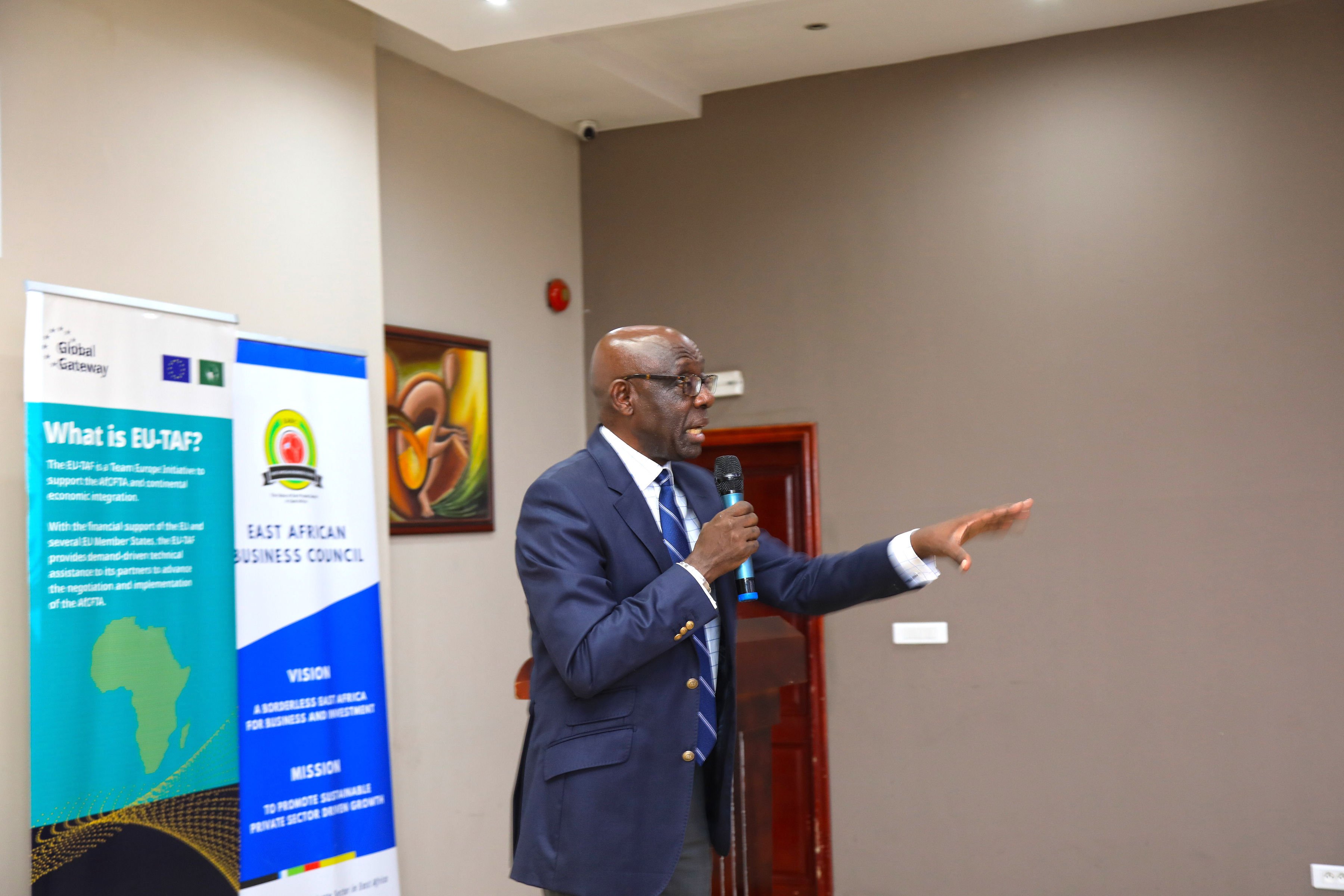 Karera Denis, umuyobozi wungirije w'Inama y'Ubucuruzi y'Umuryango wa Afurika y'Uburasirazuba 