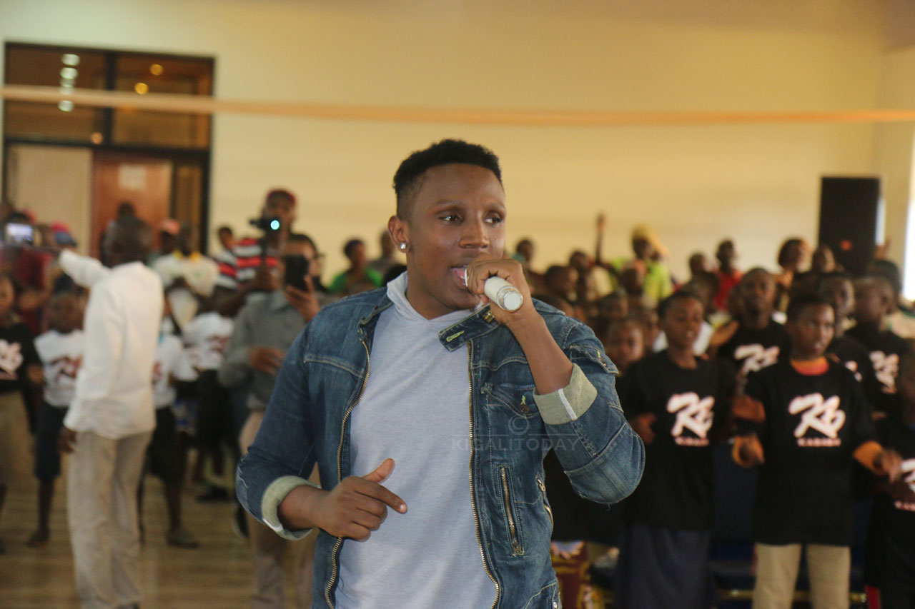 Umuririmbyi Christopher nawe yari ahari 