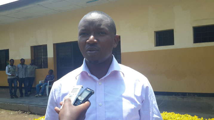 Kayigamba Emmanuel umukozi wa RCA yijeje abanyamuryango ba "Duhaguruka/ Kora" gukemura ibibazo byabo