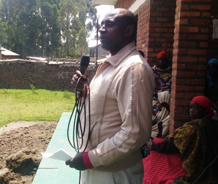 Umunyamabanga Nshingwabikorwa w'Umurenge wa Cyanika, Kayitsinga Faustin, avuga ko kunywa ibiyobyabwenge bitagira umuntu intwari.