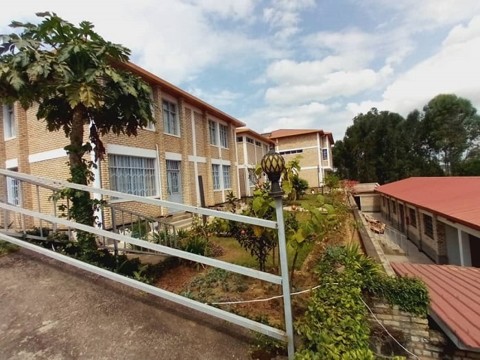 Kuri Centre d'accueil Mere du Verbe batangiriye ku byumba rusange none ubu bafite n'ibyumba byakira abagenzi