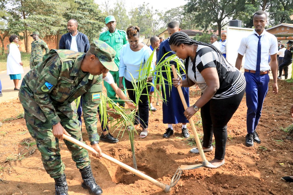 Ibikorwa byo kubungabunga ibidukikije ni bimwe mu bizitabwaho muri uku kwezi