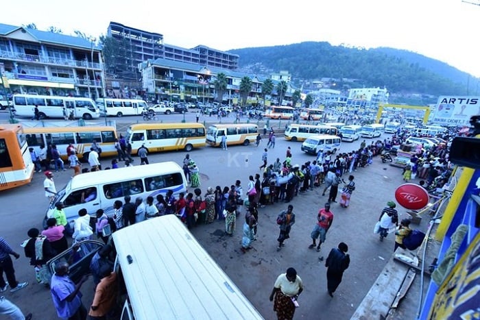 Umujyi wa Kigali urizeza abaturage kongera imodoka za rusange n'inzira  nshya bidatinze - Kigali Today