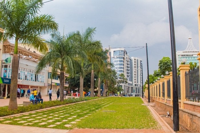 Car Free Zone ikomeje kurimbishwa bibereye ijisho uko bwije n