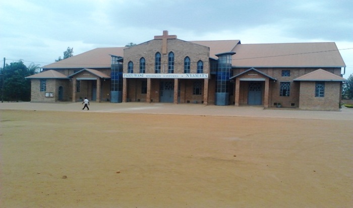 Parowasi Gatolika ya Nyamata ifite ibwiriza ryo guha uruhushya rwanditse umukirisitu wabo ugiye gutaha ubukwe mu rindi dini