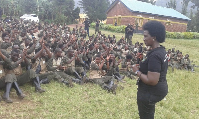 Umuyobozi Nshingwabikorwa muri MINUBUMWE yasabye Intore zigiye gusoza itorero gukomeza kuba bandebereho