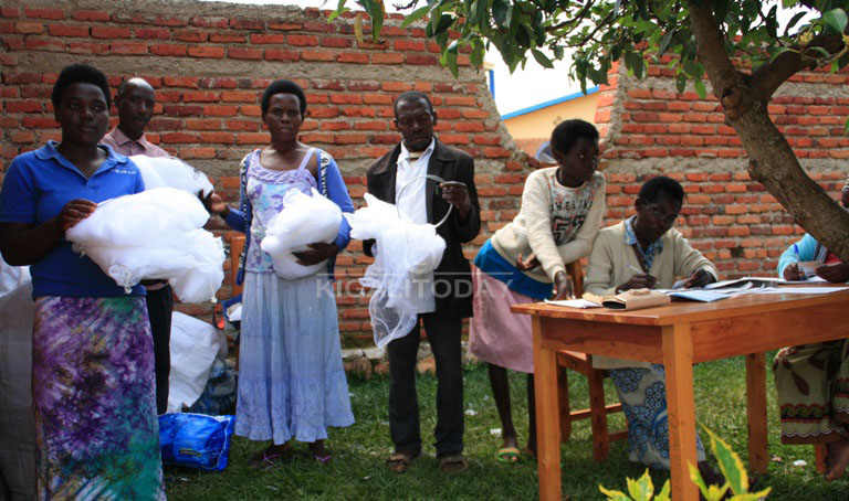 Kuri ubu abaturage ba Ngororero bamwe bari guhabwa inzitiramibu nazo ariko ngo ntizihagije 