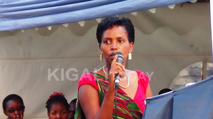 Komiseri Mukamazimpaka asaba bakozi ba Leta uba aba mbere mu kurwanya ingengabitekerezo ya Jenoside.
