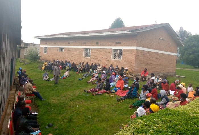 Aba ni bamwe mu bagize Koperative KOGUGU. Bavuga ko bamaze imyaka isaga umunani mu gihirahiro cy'imitungo yabo itaratangirwa ingurane