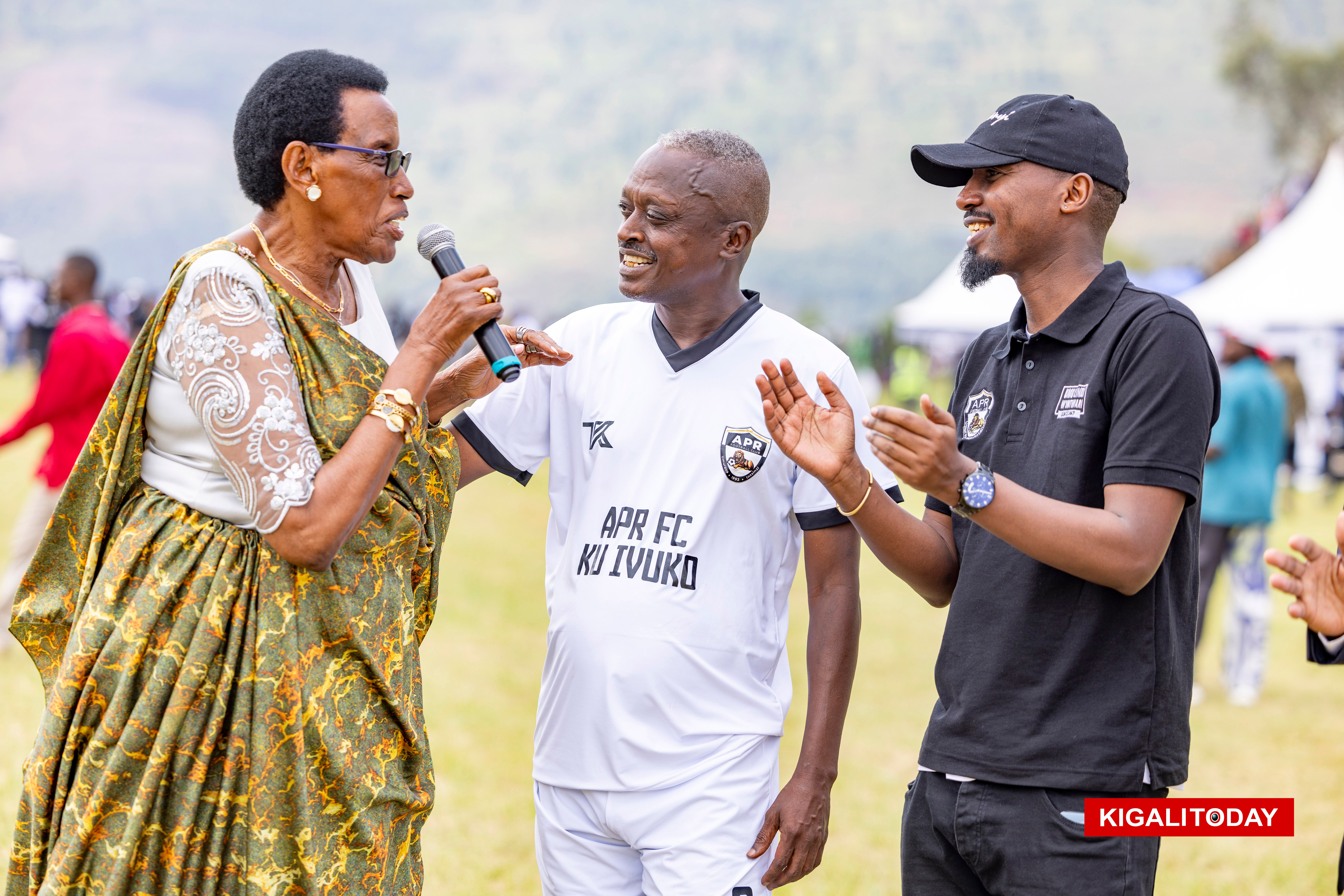 Mariya Yohana asusurutsa abari bitabiriye ibirori