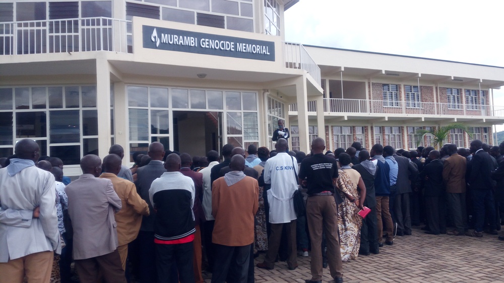 Ku rwibutso rwa Jenoside rwa Murambi basobanuriwe amateka ya Jenoside yakorewe Abatutsi