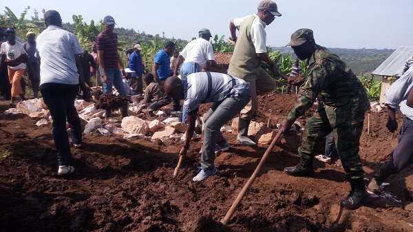 Kubakira abatishoboye muri iyi mpeshyi bizakorwa mu muganda w'abaturage bafatanyije n'ingabo z'u Rwanda