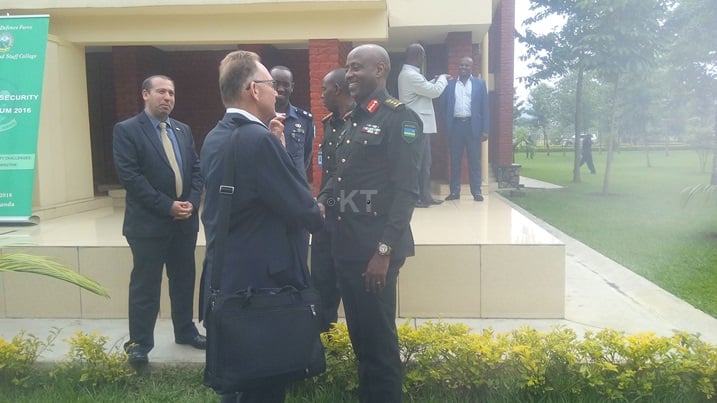 Kubera ubunararibonye ku bijyanye n'umutekano impuguke zatanze ibiganiro zifite, Gen Major Jean Bosco Kazura ahamya ko ubumenyi abanyeshuri bahungukiye burenze ubwari bwitezwe.
