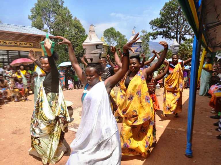 Ibirori byasojwe no gucinya akadiho