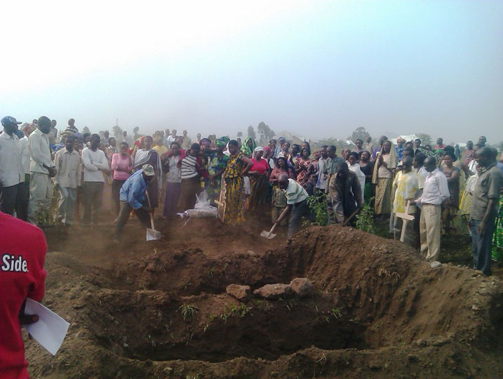 Kugira ngo babone aho bashyingura bibasaba gukora ingendo ndende.