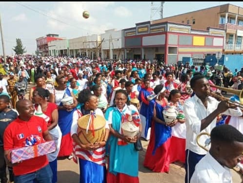 Iyo bagiye kuremera umuntu biba bimeze nk