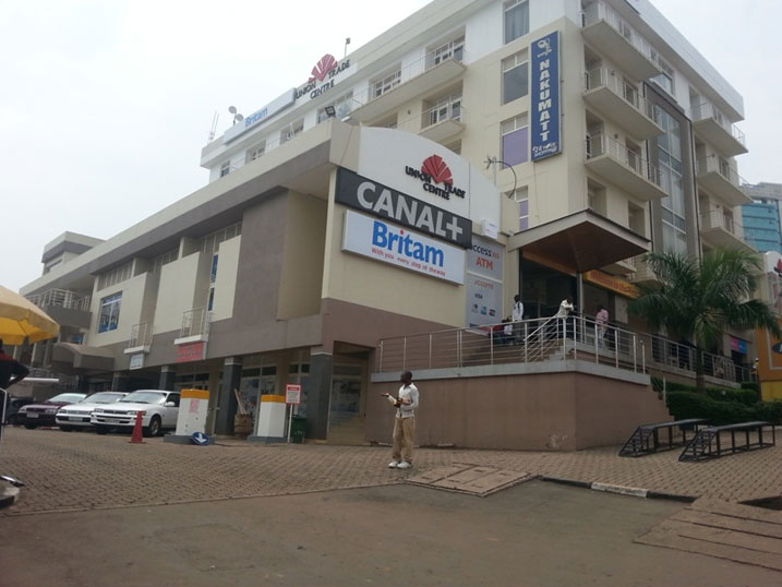 Kuri UTC naho byasaga n'aho nta kigargaza umunsi mukuru.