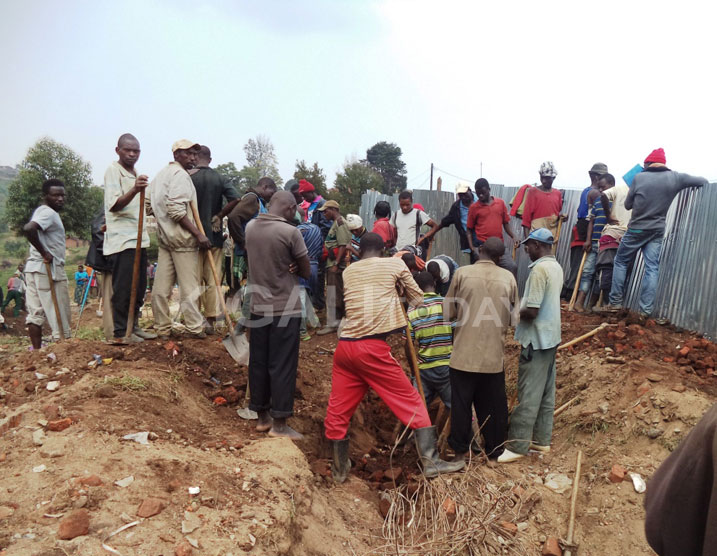 Aha ni ahari ubwiherero bwa Komini Rutsiro. Hacukuwe kuko na ho hari mu haranzwe kajugunywe imibiri y'abishwaga muri Jenoside haboneka umubiri umwe.
