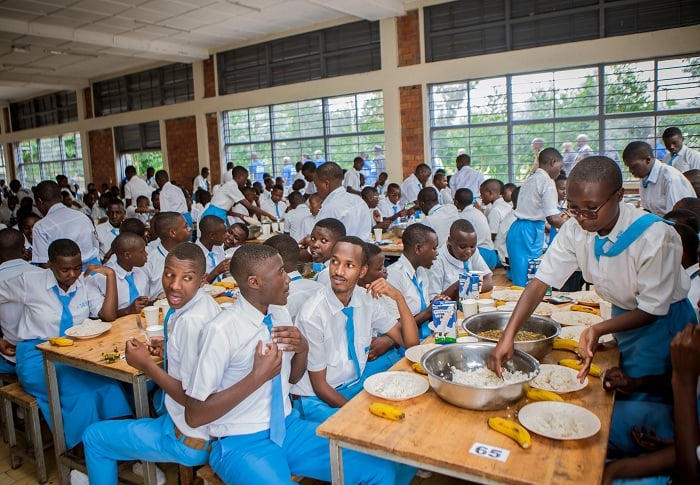 Abiga muri GS Kampanga barishimira gahunda yo gufatira ifunguro ku ishuri