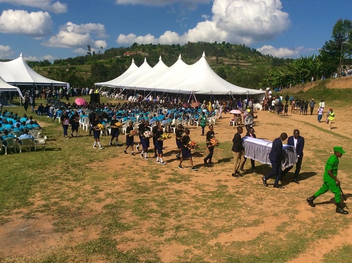 Hanashyinguwe imwe mu mibiri yavanywe mu matongo y'abarokotse Jenoside