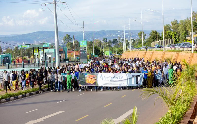 Habayeho urugendo ruva ahahoze ETO-Kicukiro rwerekeza i Nyanza ya Kicukiro mu kwibuka urugendo abishwe babanje gukoreshwa