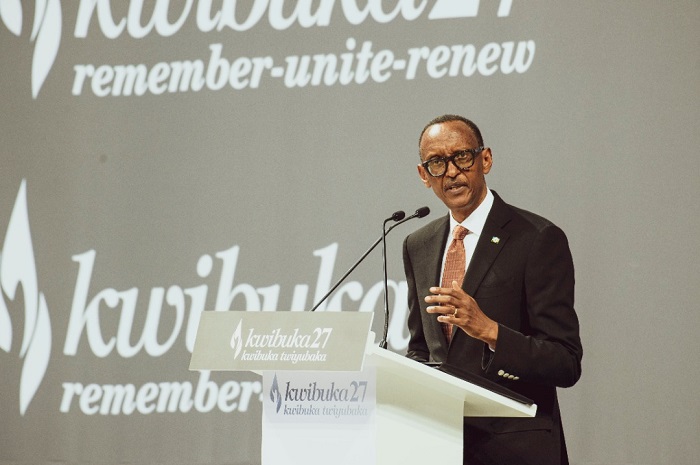 Perezida Kagame aherutse gushima Prof. Gambari 