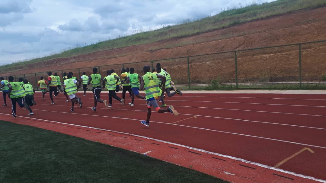 Abiruka ku maguru birukanse intera ya metero 1,500
