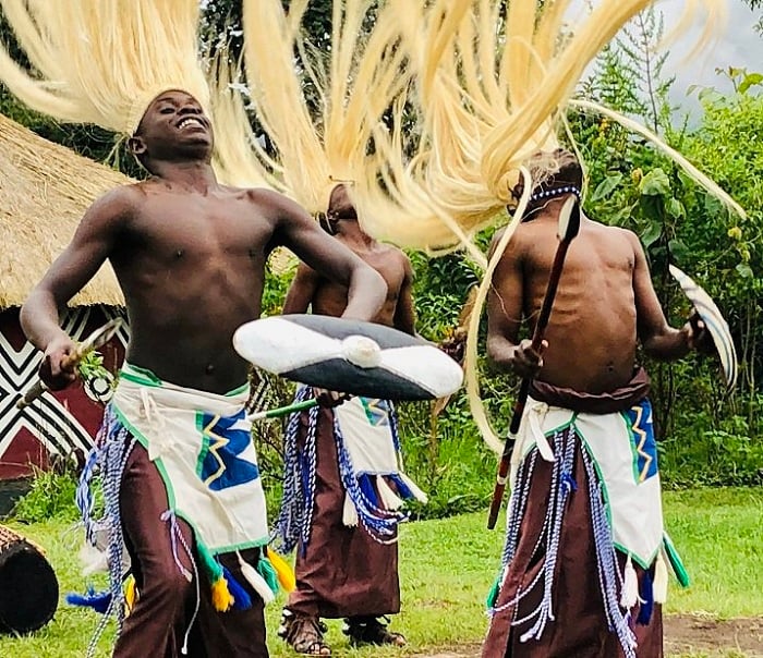 Bamurika n'umuco wo guhamiriza