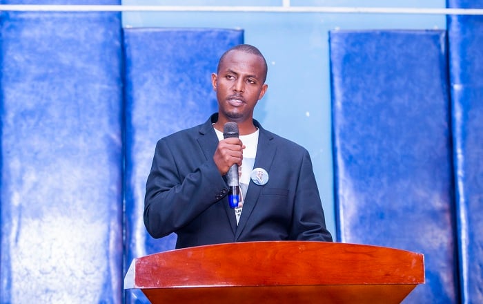 Murumuna wa Charles Kwizera wavuze amateka ye, yasobanuye ko usibye kuba abavandimwe, bari n'inshuti zikomeye