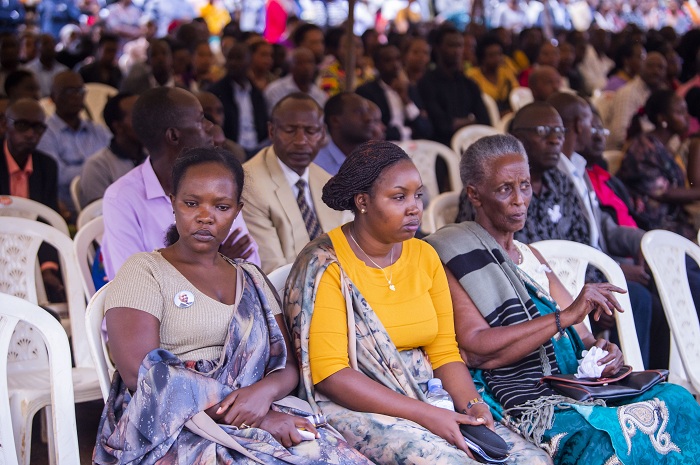 Umunyamakuru Charles Kwizera yasezeweho bwa nyuma…byari amarira n ...