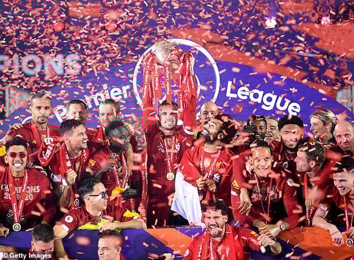 Liverpool yegukanye igikombe cya shampiyona izabanziriza kuri Leeds United