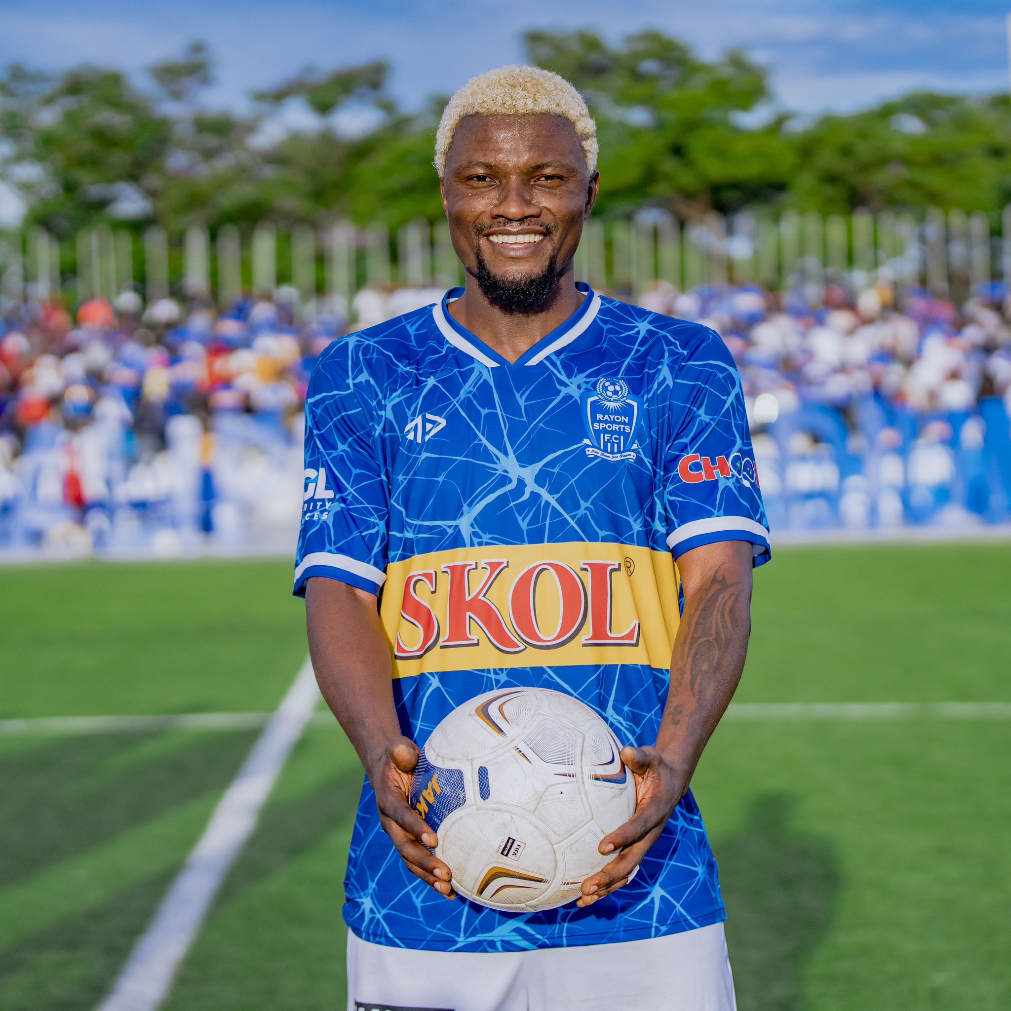 Héritier Luvumbu Nzinga ni umukinnyi uhanzwe amaso muri uyu mukino uhuza abakeba bombi nyuma yo gutsinda ibitego bitatu wenyine mu mukino Rayon Sports iheruka gutsinda Sunrise FC 3-0