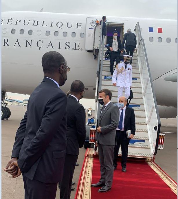 Perezida Macron yasesekaye i Kigali (Ifoto: The New Times)