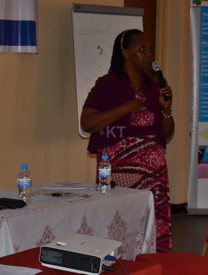 Umurungi ushinzwe iterambere n'ubuvugizi muri TI- Rwanda asanga urwego abagenzuzi b'imari babarwaho atari rwo rwo kwitwaza, ahubwo buri wese akoze ibyo ashinzwe ibintu byagenda neza.