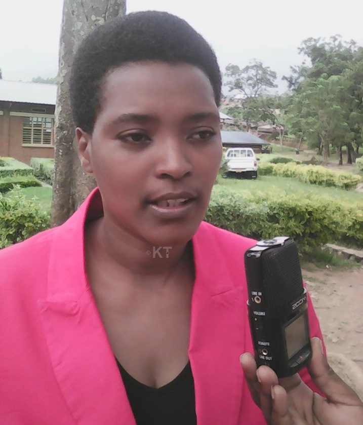 Mukabarisa umuyobozi w'akarere wungirije ushinzwe imibereho myiza yasabye intore kuzirikana ibiri mu izina n'icyivugo byazo.