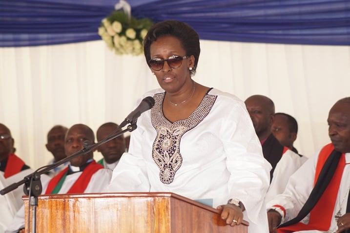 Madamu Jeannette Kagame yibukije abagore kurangwa n'umutima w'ubumuntu kandi bagafatanya n'abagabo.