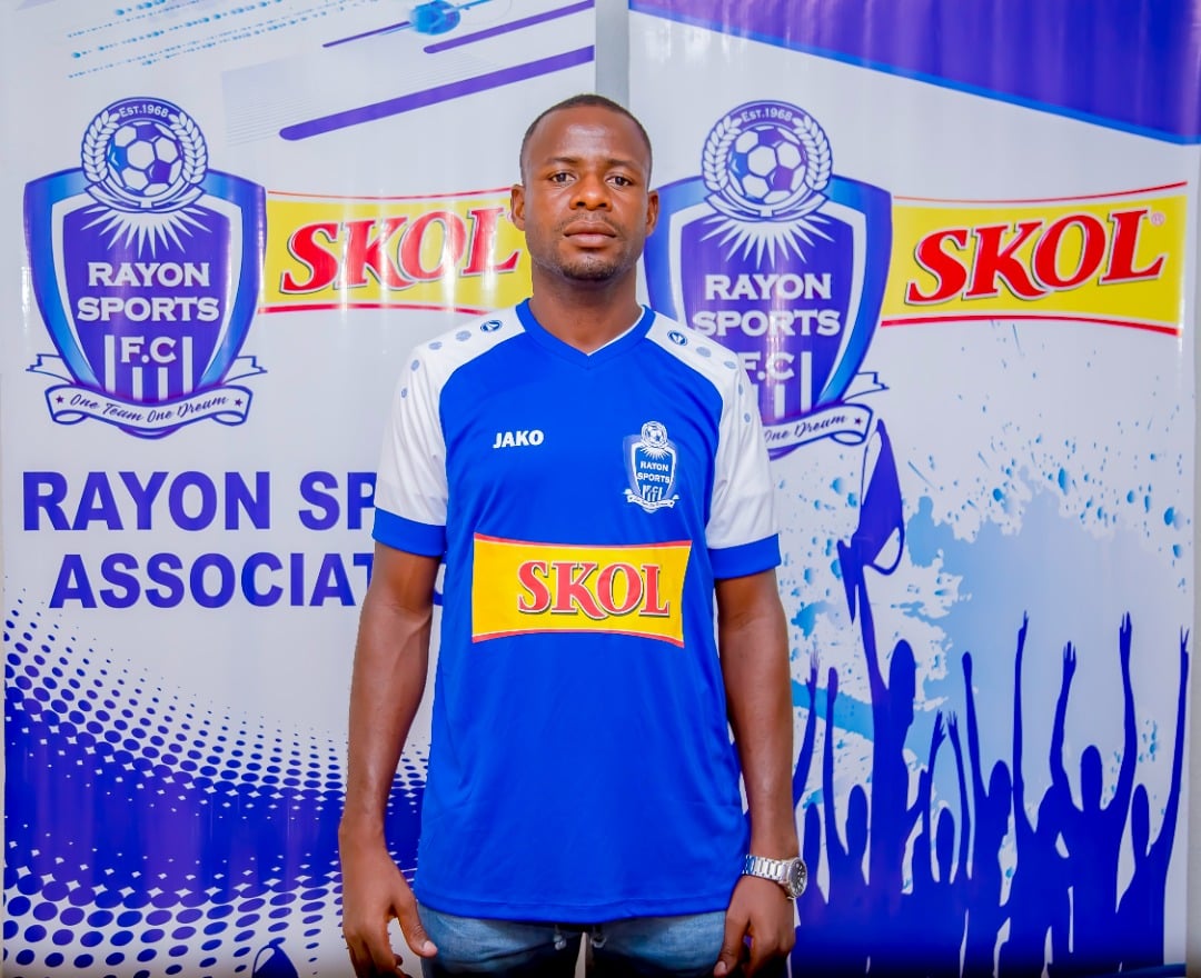Mael DINDJEKE wakinaga muri Cameroun yasinyiye Rayon Sports