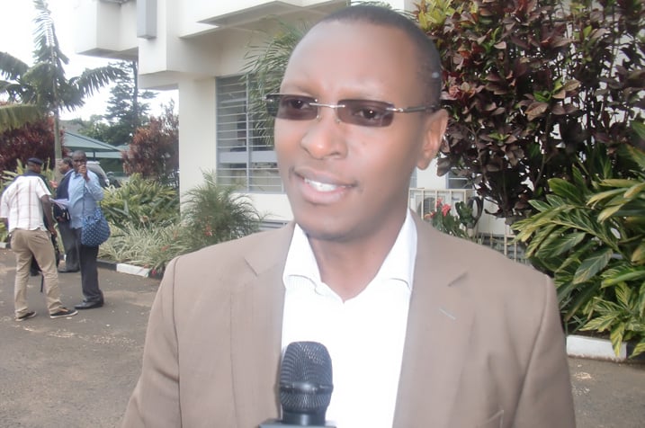 Maj. Nyirishema avuga gukoresha amakarita mu kwishyura ingendo bifitiye akamaro abagenzi ba nyir'imodoka na Leta