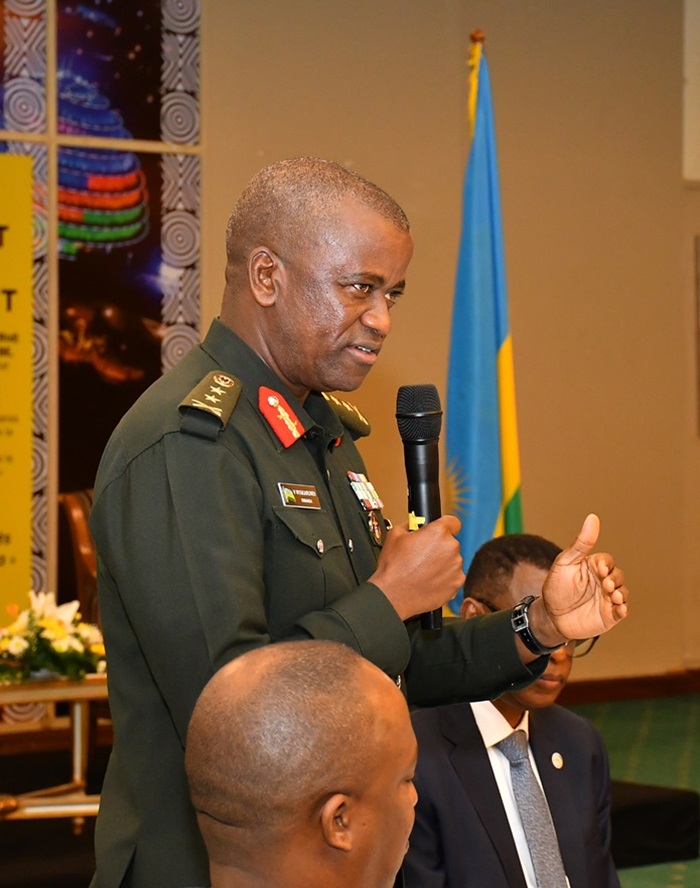 Maj Gen Vincent Nyakarundi, Umugaba w'Ingabo z'u Rwanda zirwanira ku butaka
