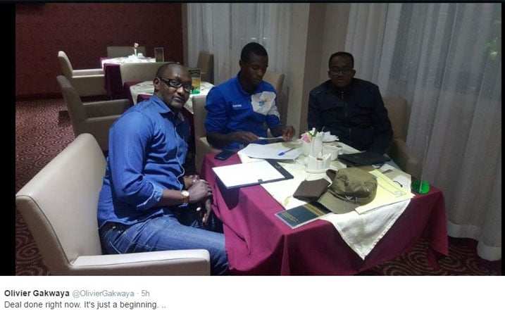 Tariki ya 14/07/2016 abinyujije kuri Twitter, Gakwaya Olivier yatangaje ko Emmanuel Imanishimwe yongereye amasezerano 